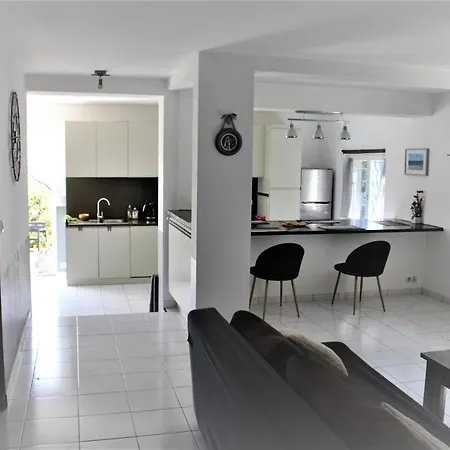 Rez De Avec Beau Jardin Et Belle Vue Ferienhaus