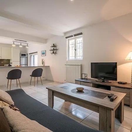 Rez De Avec Beau Jardin Et Belle Vue Ferienhaus Saint-Laurent-du-Var