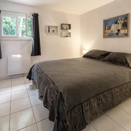 Rez De Avec Beau Jardin Et Belle Vue * Saint-Laurent-du-Var