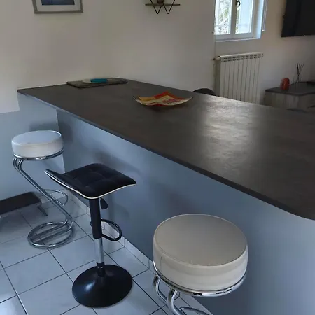 Holiday home Rez De Avec Beau Jardin Et Belle Vue